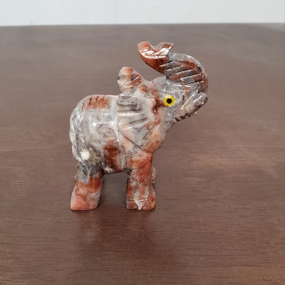 Soapstone Crystal Elephant - Picture 3 of 8